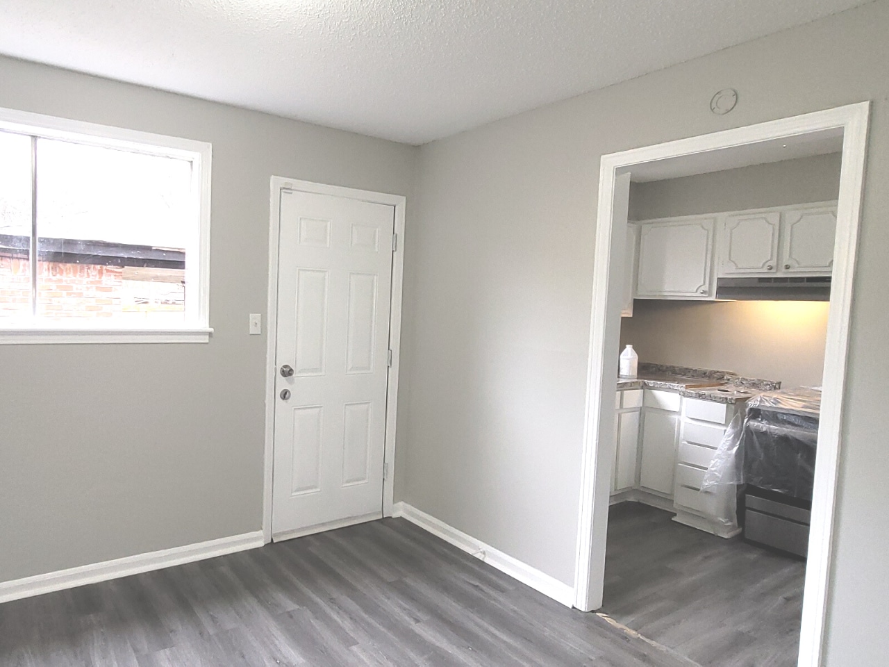 Dining Area | Kitchen - 694 S Greer St