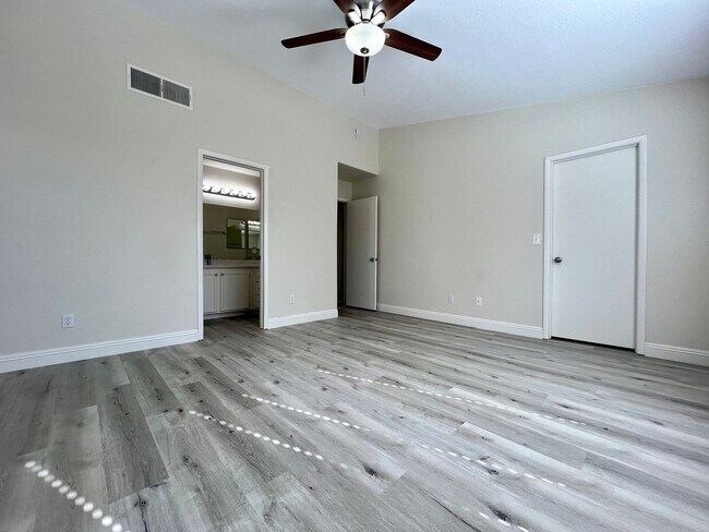 Building Photo - Charming 3-Bedroom Single-Story Home in Elkhorn!