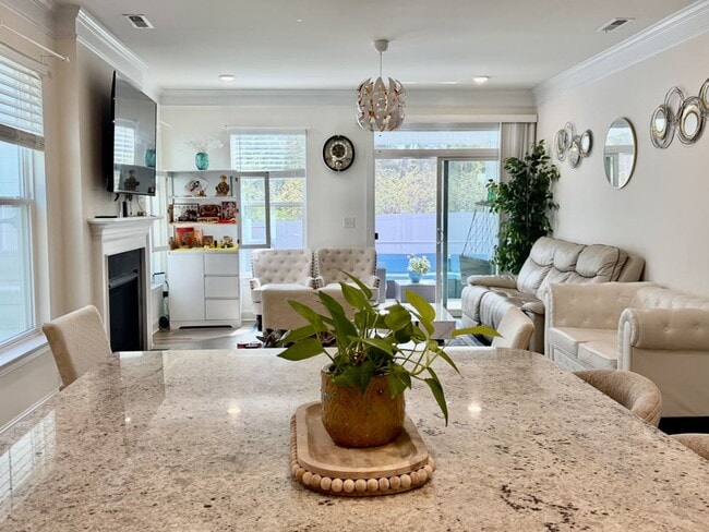 Building Photo - Like new home in Harrisburg!!