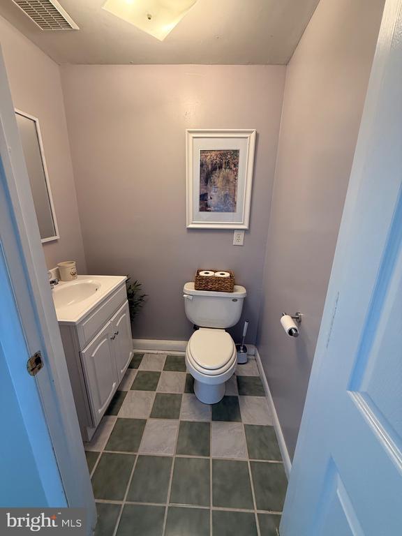 Building Photo - 335 Myrtle Ave