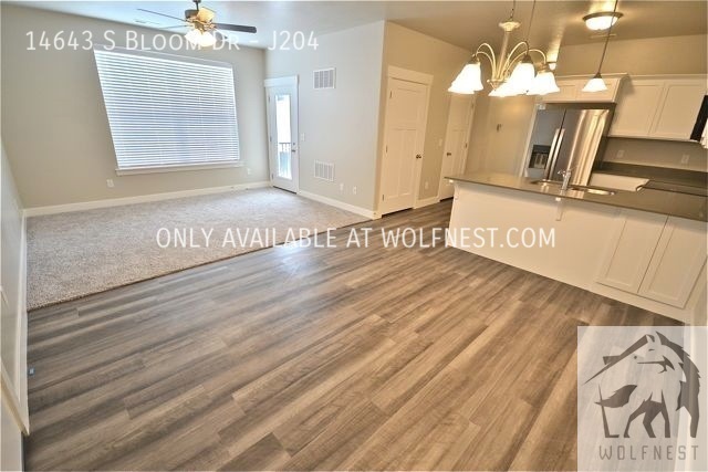 Building Photo - Stunning 3 Bed Herriman Condo! No Deposit ...