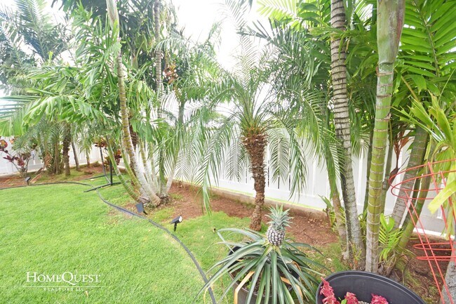 Building Photo - Kailua SFH in Kaelepulu School District 3/2+ Den, AC and Pet friendly!  $5250/mo
