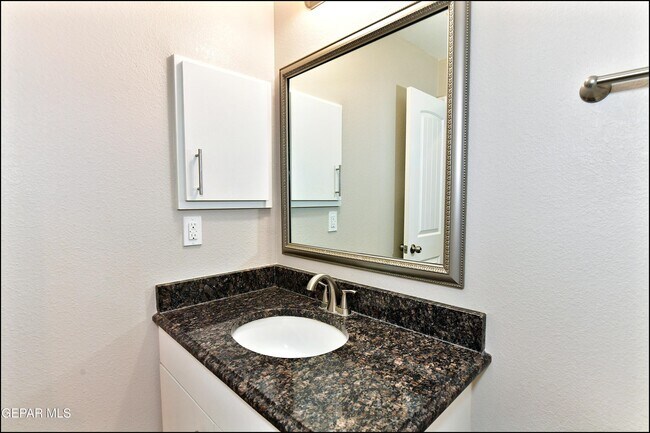 Building Photo - 963 Aircoupe Way