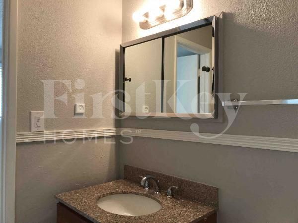 Building Photo - 4635 West Palo Verde Avenue