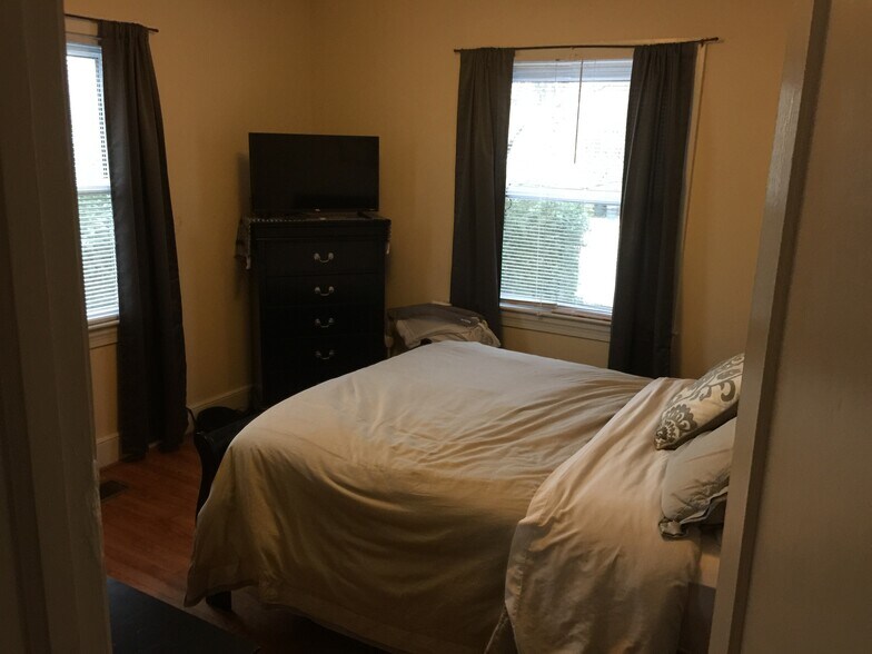 Building Photo - 3101 Peebles Dr