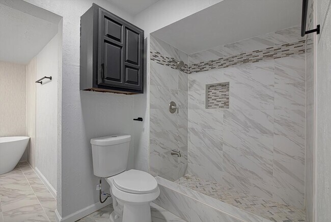 Building Photo - 15507 Sierra Valle Dr