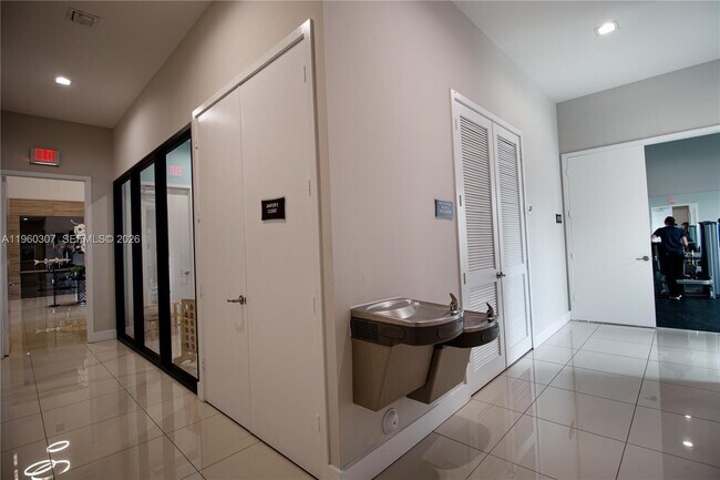 Building Photo - 3435 W 105th Pl