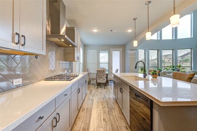 Building Photo - 2727 Camellia Ave