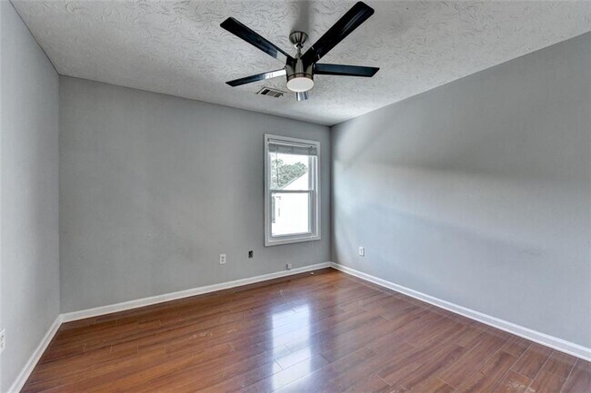 Building Photo - 702 Ashley Glen Ln
