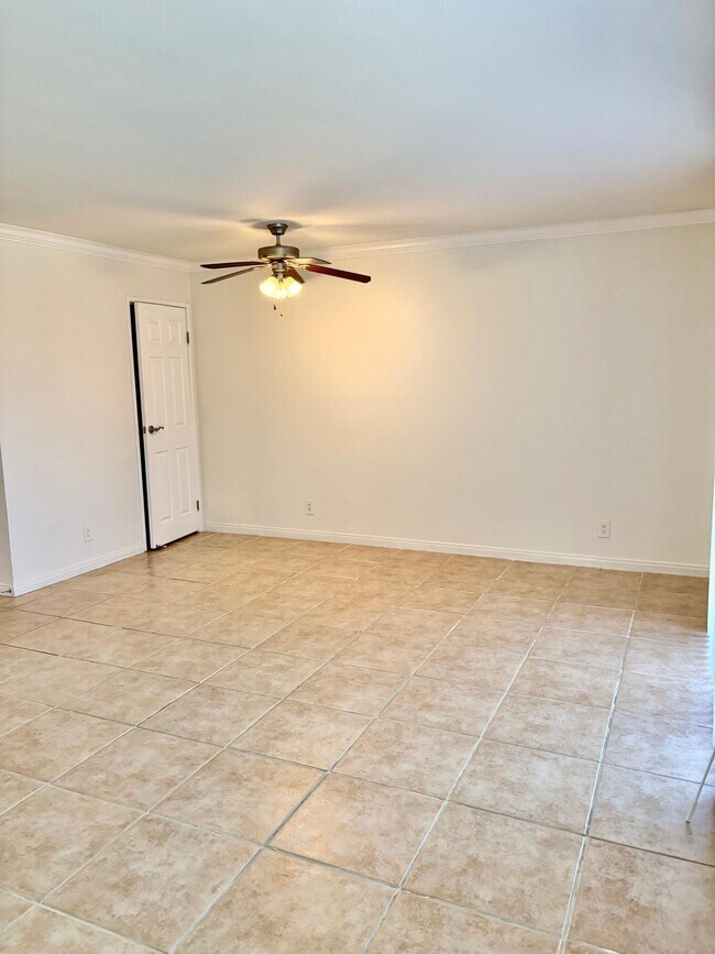 Building Photo - 43376 Cook St