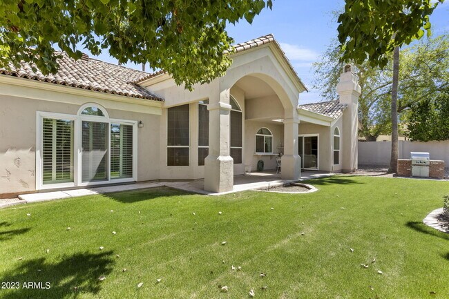 Building Photo - 10165 E Bella Vista Dr