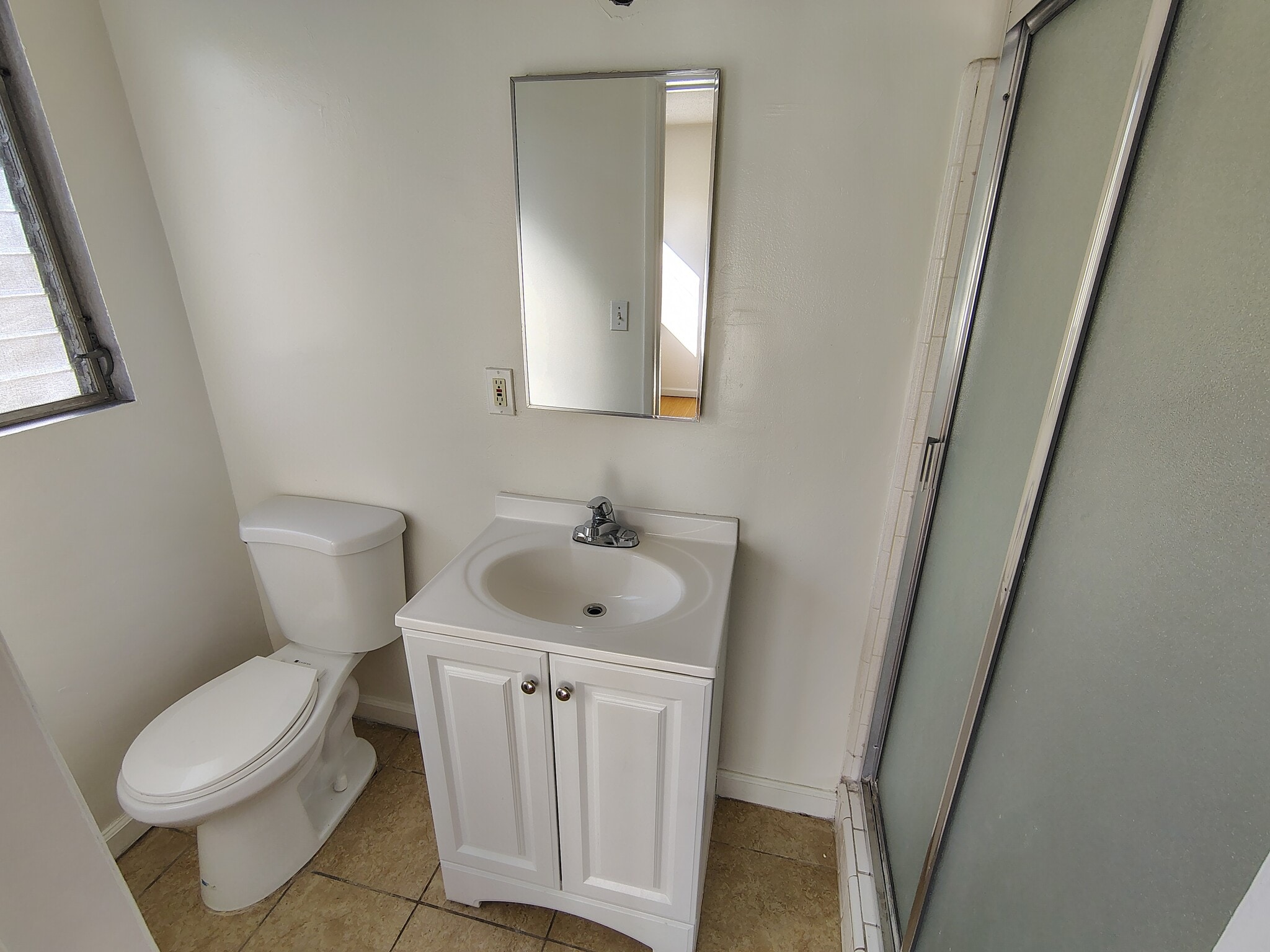 Building Photo - 7920 Selma Ave