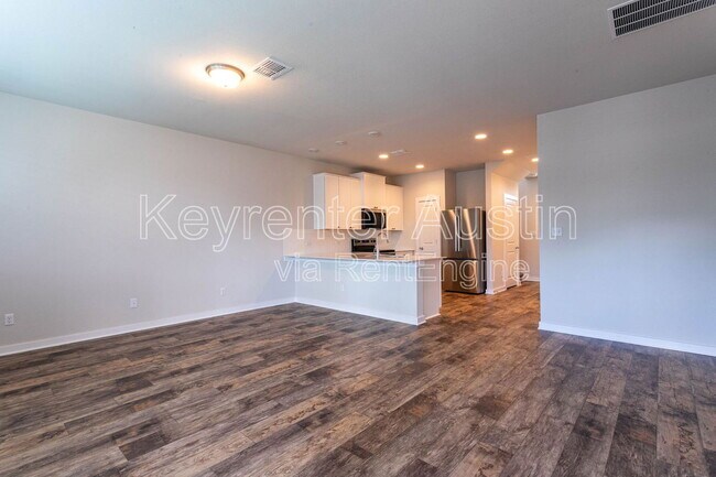 Building Photo - 2308 Mazmorra St