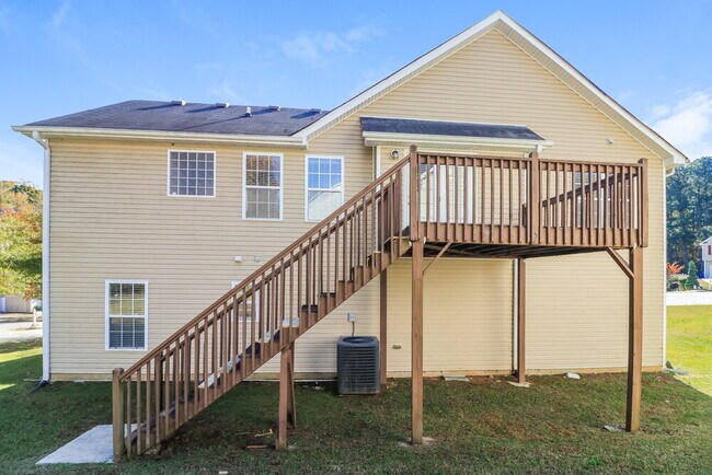 Building Photo - 6980 Pine Shadow Way