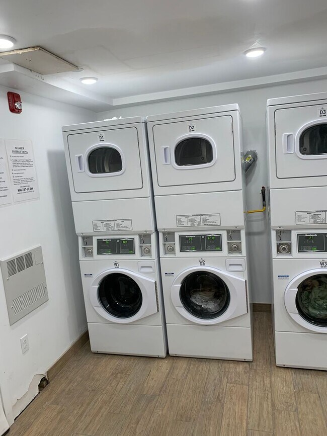 Building Photo - CHELSEA / BOSTON FULLY FURNISHED LUXURY ST...