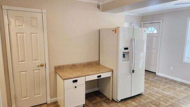 Building Photo - 814 Park Pl