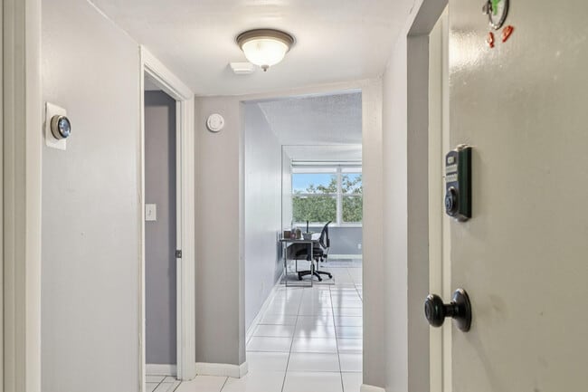 Building Photo - 6500 Cypress Rd