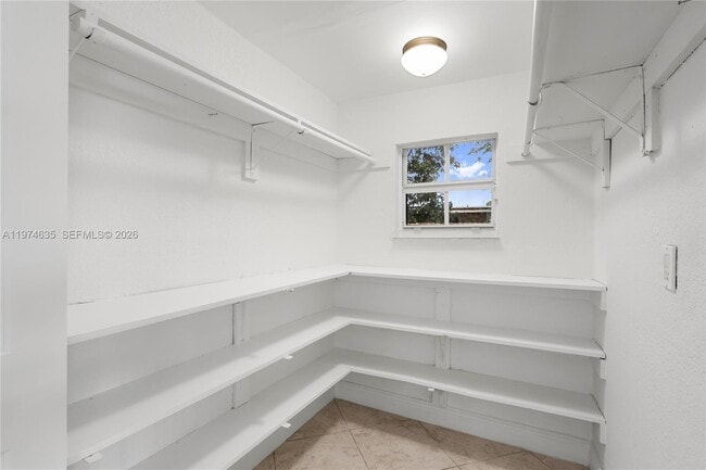 Building Photo - 1381 W 63rd St