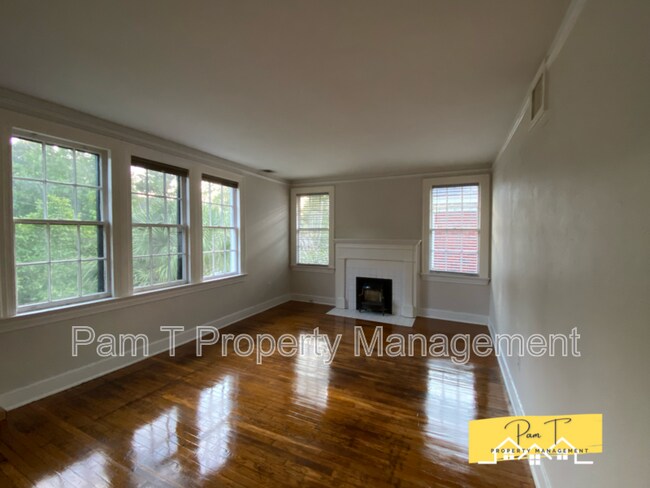 Building Photo - 740 E.45th St. #4