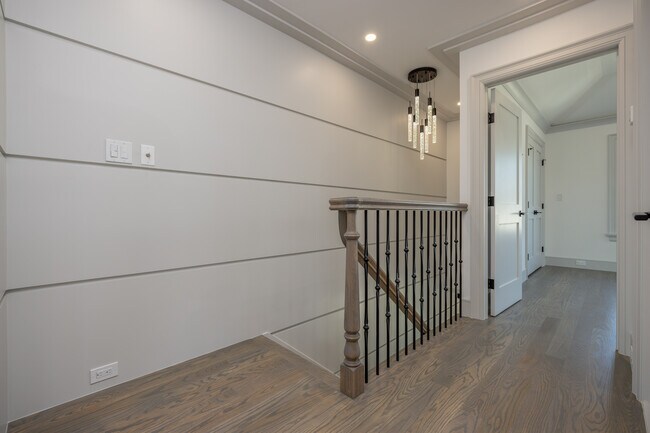 Building Photo - 7 Victoria Ln