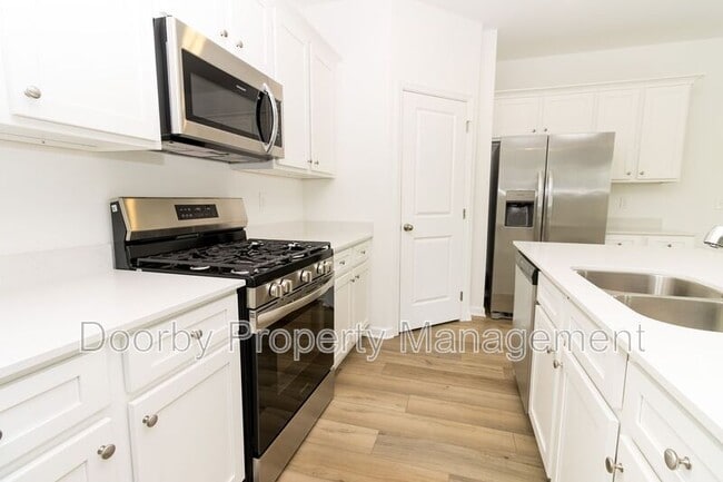 Building Photo - 105 Saddlebred Wy