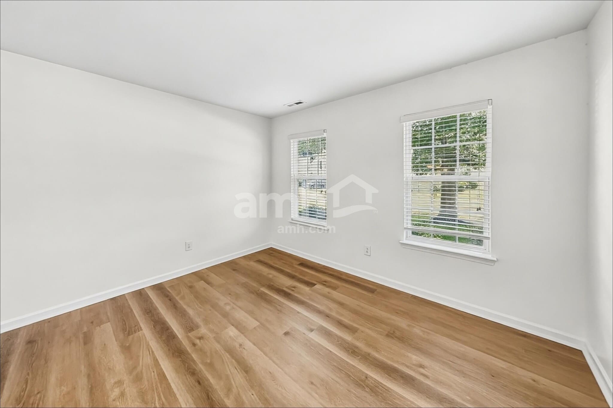 Building Photo - 4134 Robinwood Dr