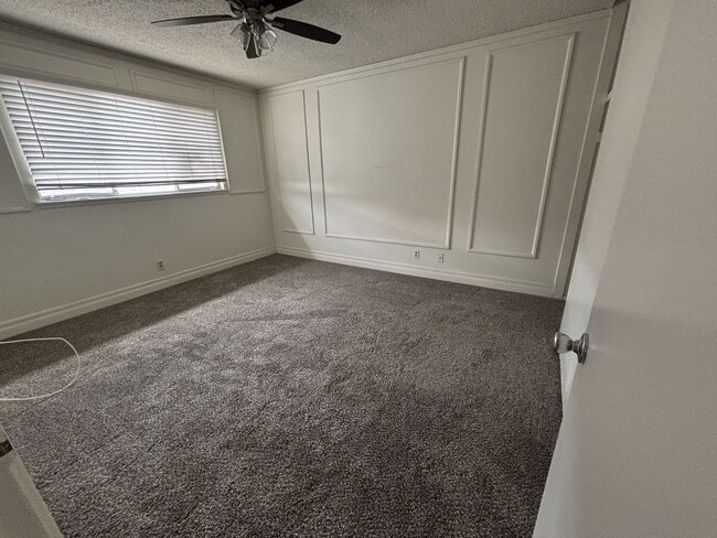 Building Photo - 12704 Grayling Ave