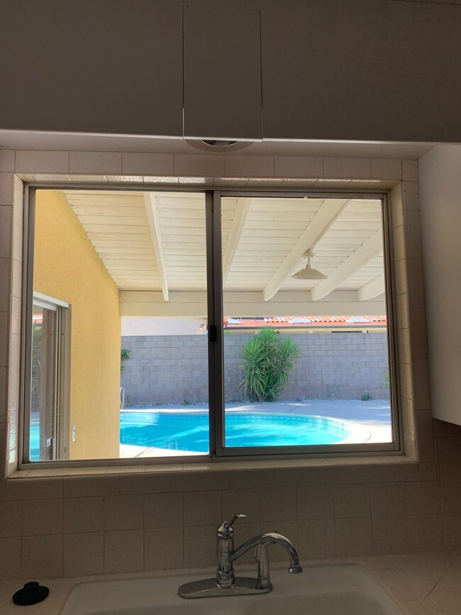 Building Photo - SPLISH, SPLASH!  RENT THIS POOL HOME!