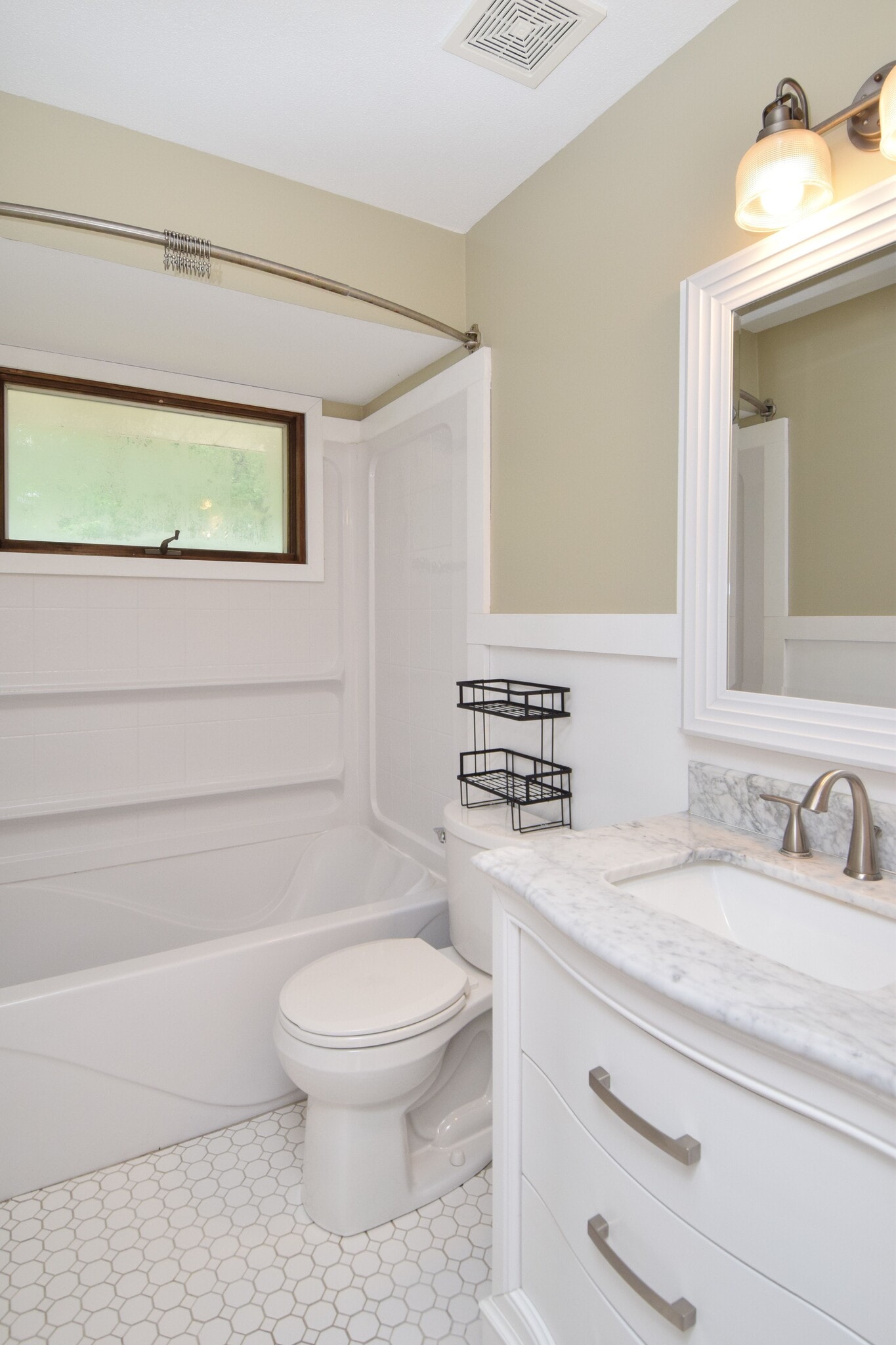 Main Level Bathroom - 11420 Terrace Rd NE