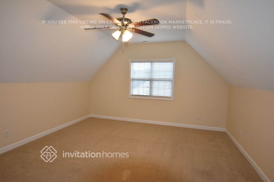 Building Photo - 335 Oak Alley Trail