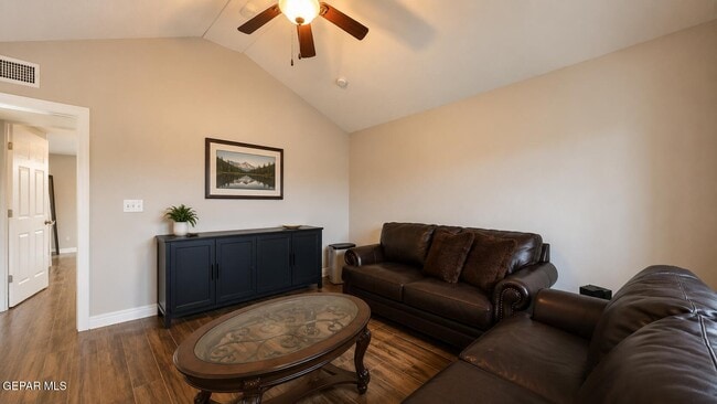 Building Photo - 836 Sunset Park Dr