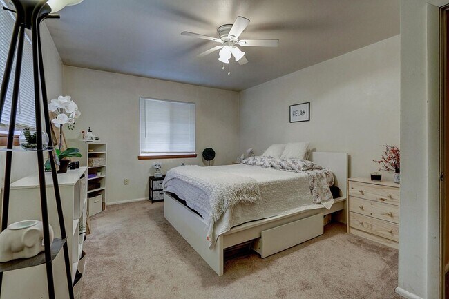 Building Photo - 2335 N 1st St