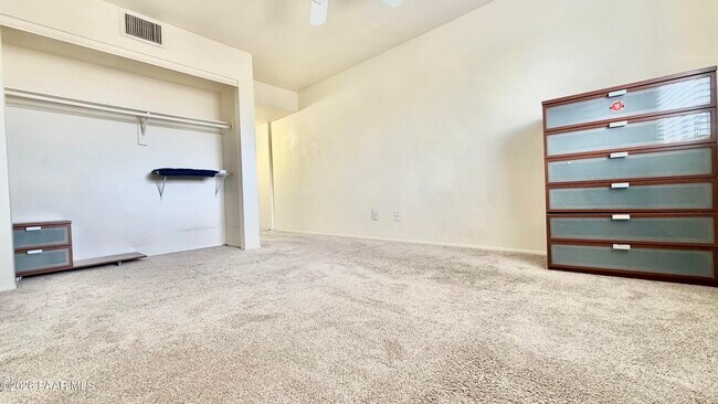 Building Photo - 6116 Antelope Villas Cir