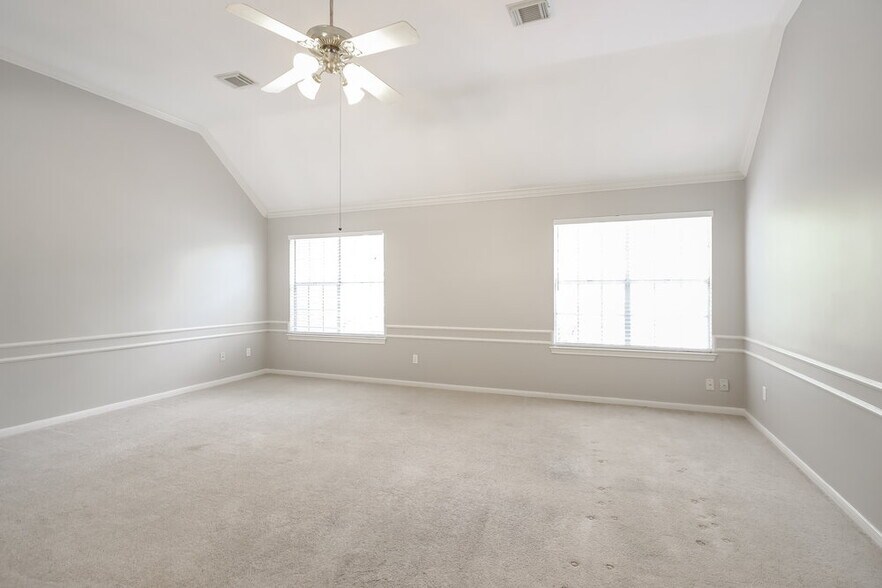 Building Photo - 3102 Hickory Falls Dr