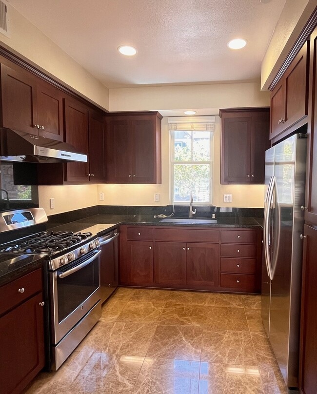 Building Photo - 212 Shumway Ln