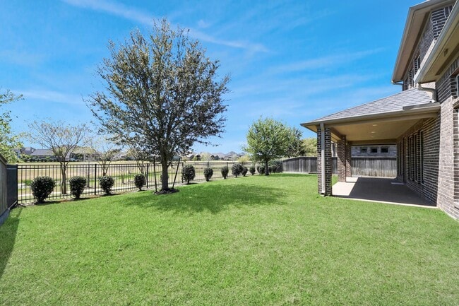 Building Photo - 22627 Duncan Brush Trace