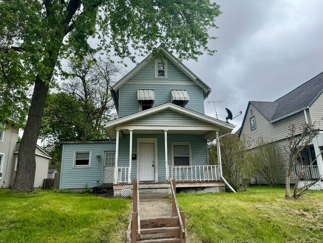 Building Photo - 1380 Garfield Ave SW