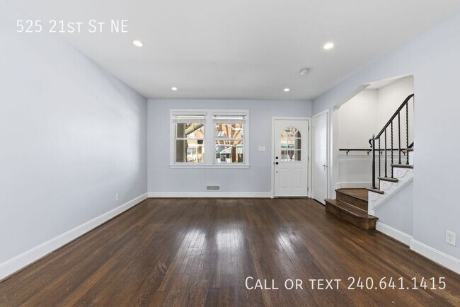 Building Photo - 525 21st St NE