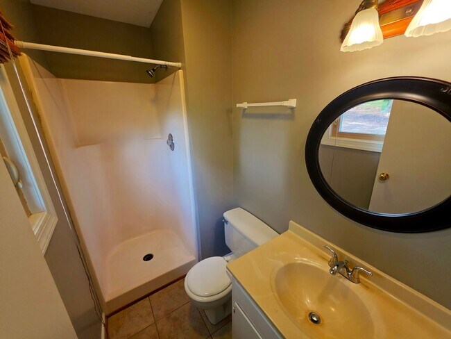 Building Photo - Nicely updated 3 bedroom, 2 bath home with 1-car garage