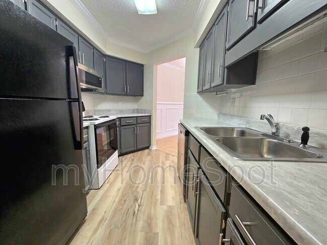 Building Photo - 7225 W Fairfield Dr