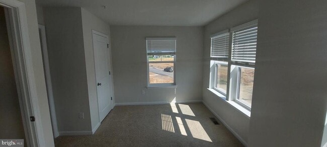 Building Photo - 296 Ensemble Wy