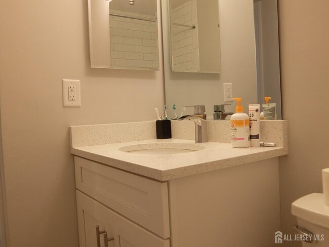 Building Photo - 5307 Ravens Crest Dr