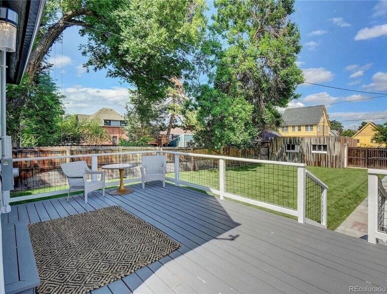 Building Photo - 2126 Grove St