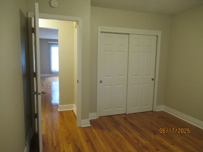 Building Photo - 105 Loomis Ave