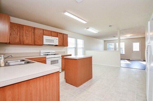 Building Photo - 19111 Yaupon Ranch Dr