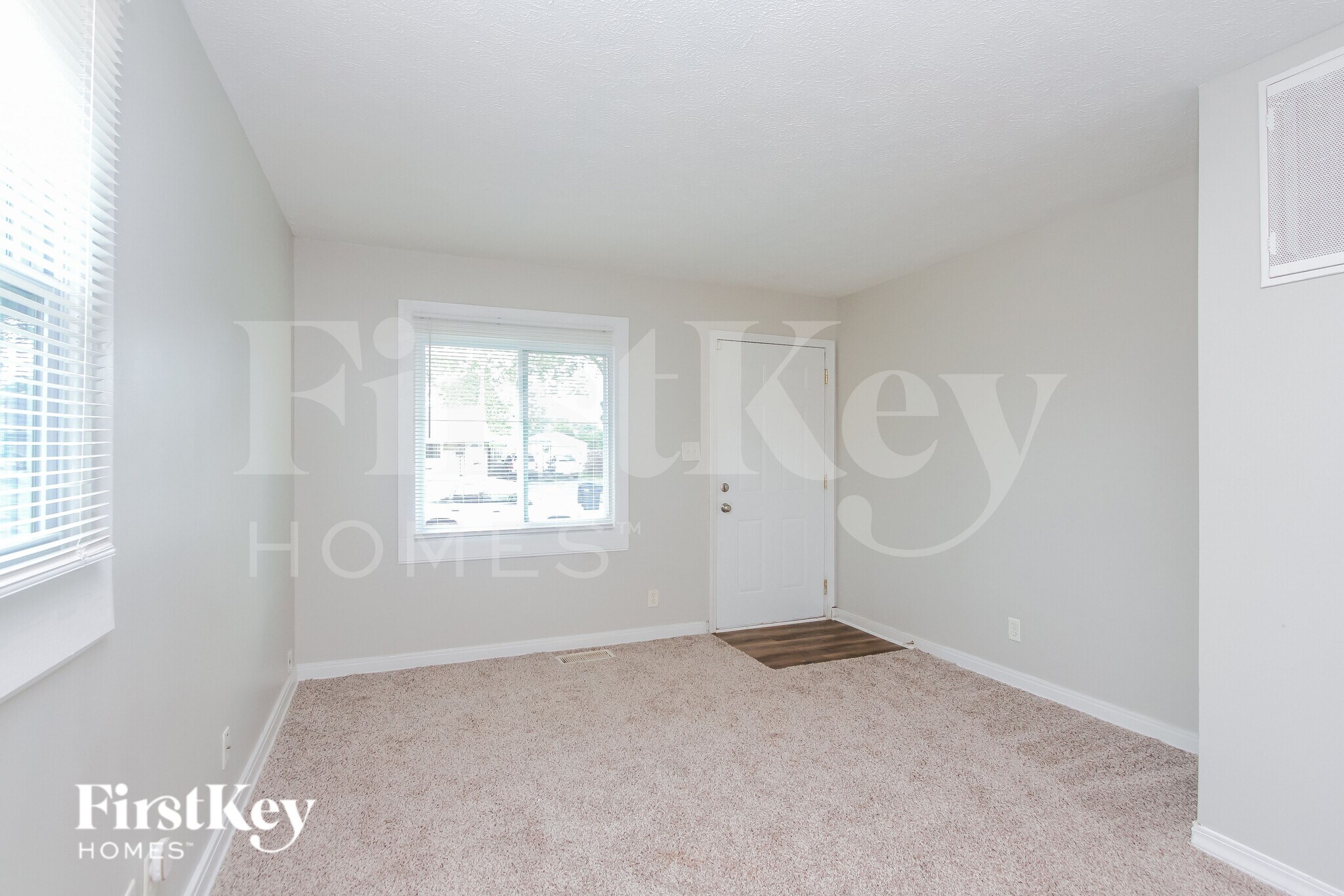 Building Photo - 4905 Barlow Dr