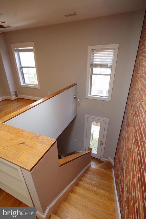 Building Photo - 1809 Riggs Pl NW