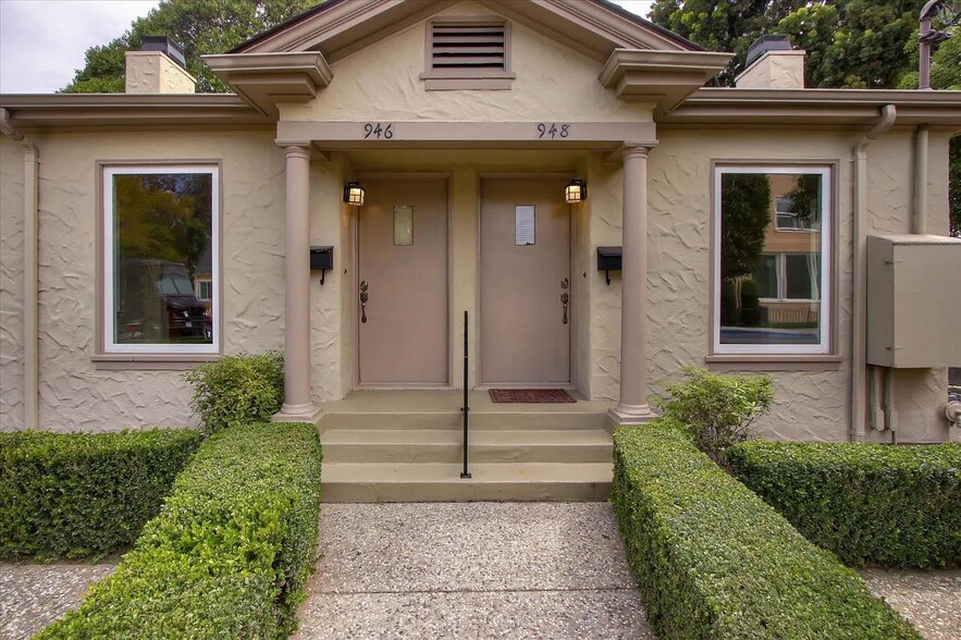 Front Door - 948 Chabrant Way