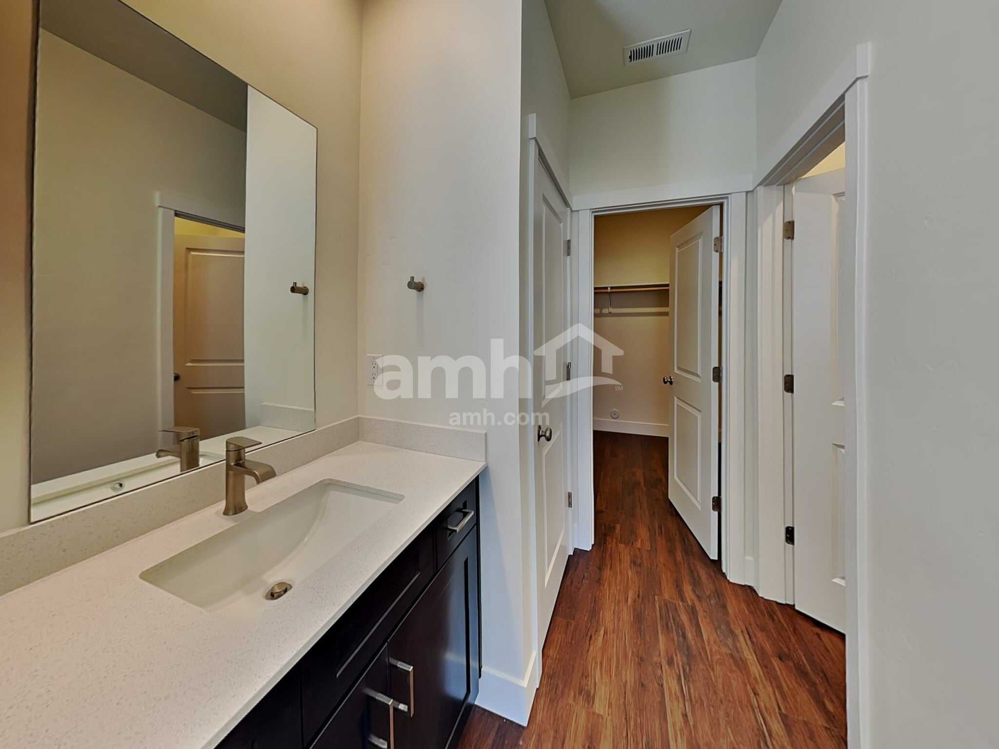 Building Photo - 941 N Rivermist Pl
