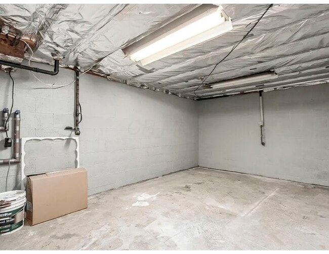 Building Photo - 7825 Flint Rd